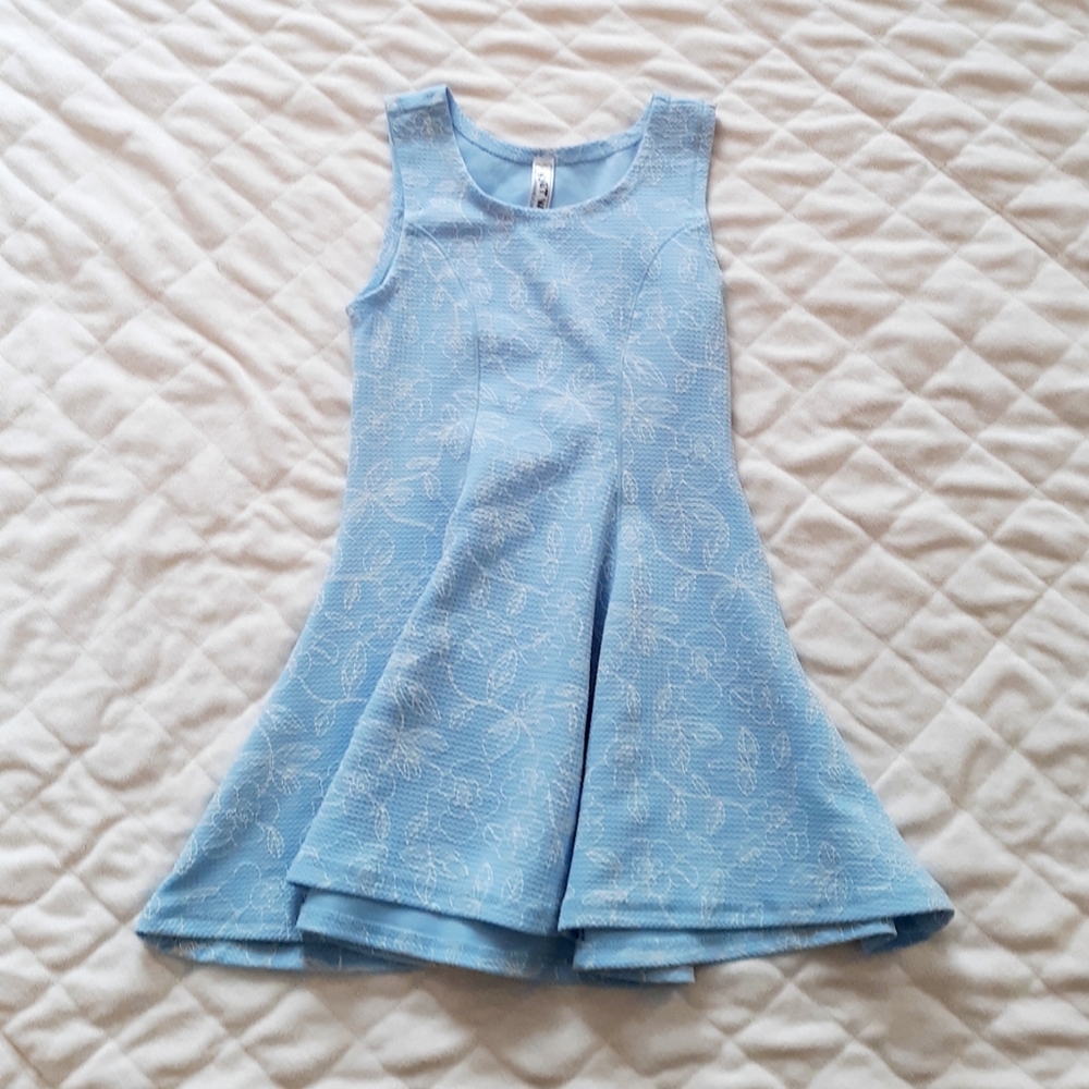 Girls Blue Dress w/Flared Skirt & Floral Pattern - Picture 2 of 6